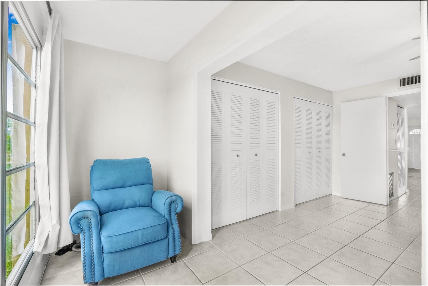 Sunrise Lakes 111 Condo - Residential