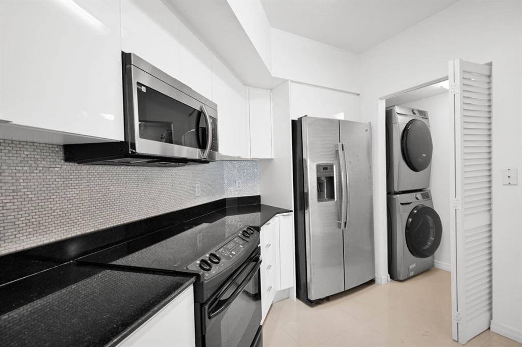 La Perla - Residential Lease