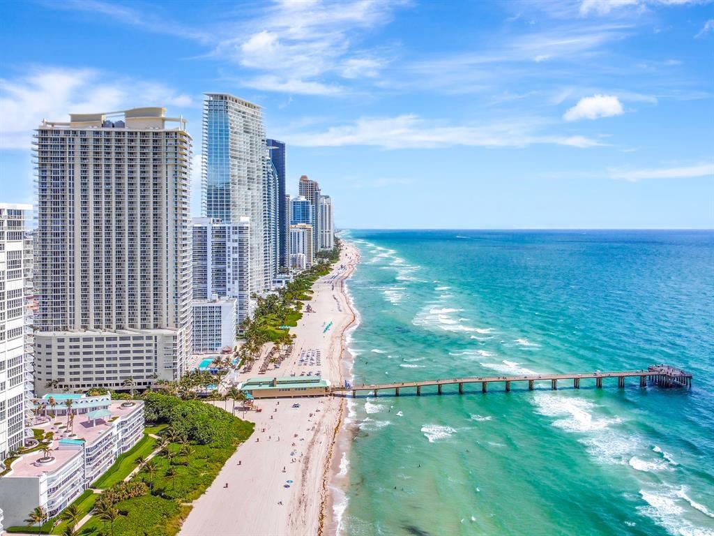 La Perla - Residential Lease