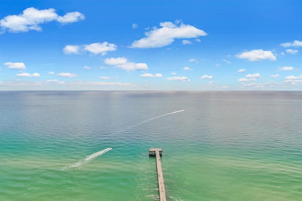 La Perla - Residential Lease