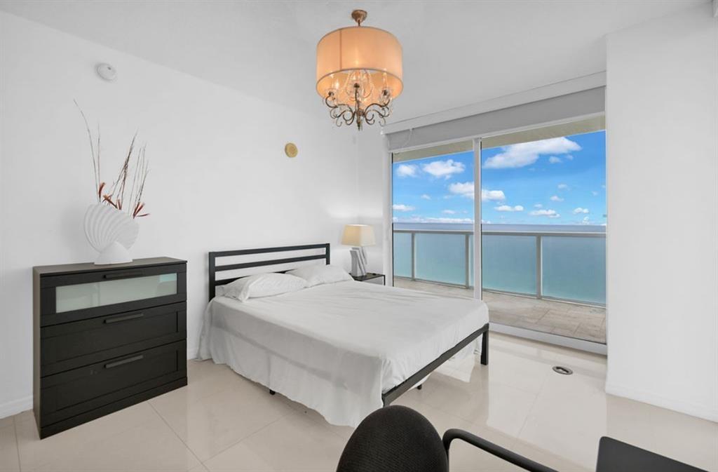 La Perla - Residential Lease