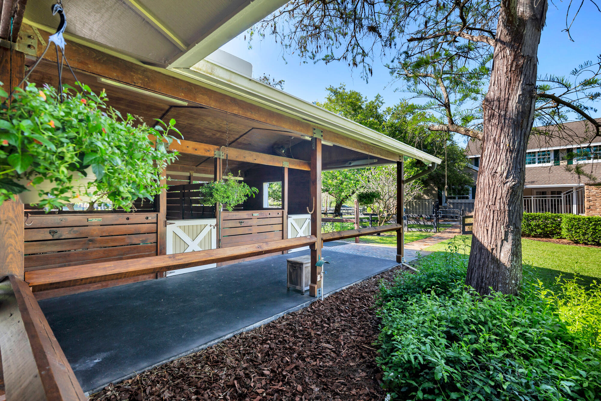 SADDLE TRAIL PARK OF WELLINGTON - Residential