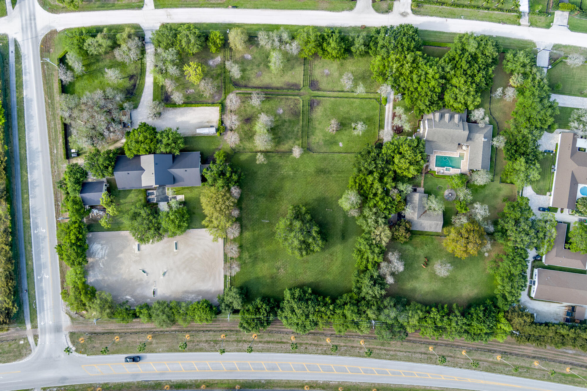 SADDLE TRAIL PARK OF WELLINGTON - Residential