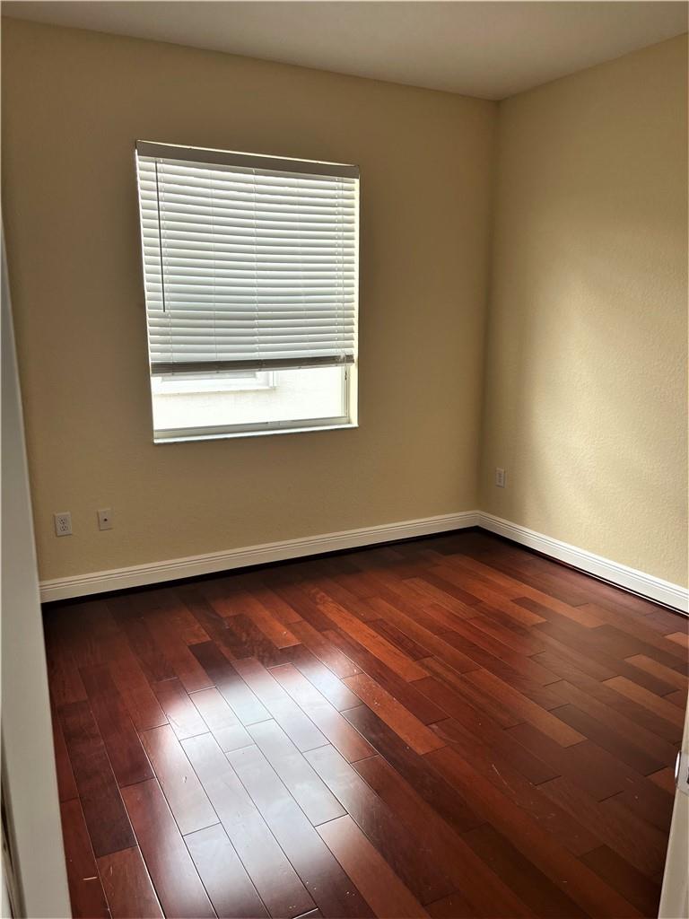 Sunset Falls 1 175-40 B - Residential Lease