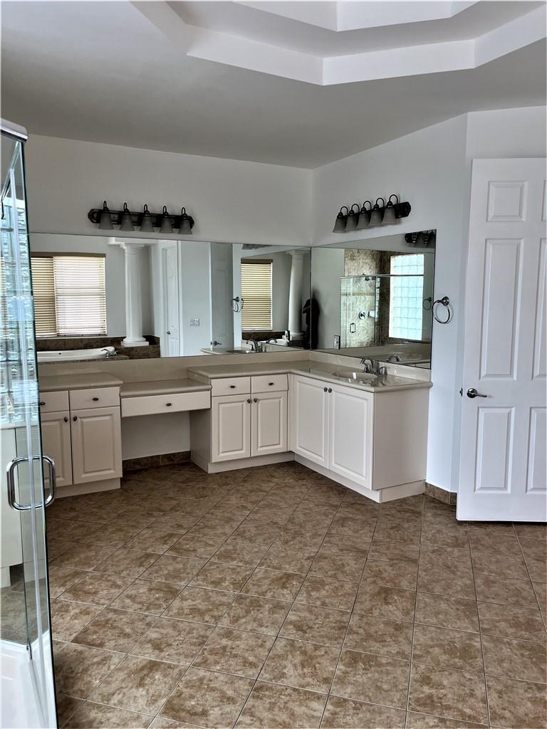 Sunset Falls 1 175-40 B - Residential Lease