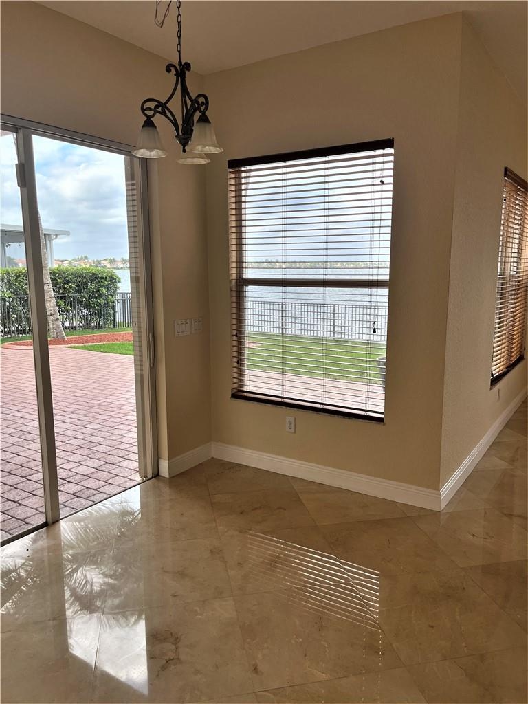 Sunset Falls 1 175-40 B - Residential Lease