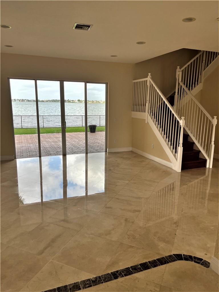 Sunset Falls 1 175-40 B - Residential Lease