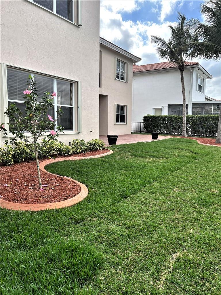 Sunset Falls 1 175-40 B - Residential Lease