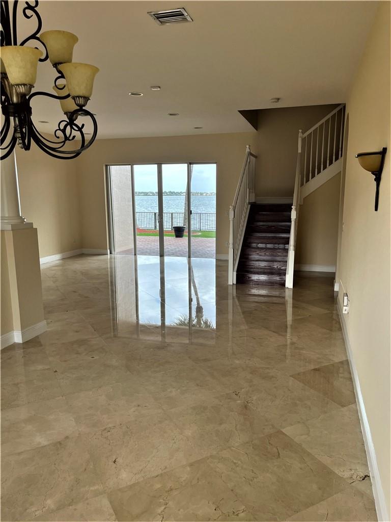 Sunset Falls 1 175-40 B - Residential Lease