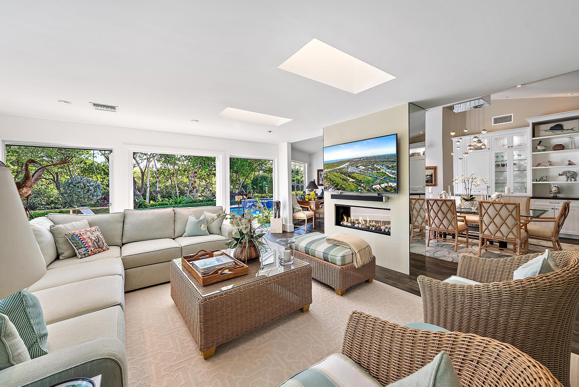 JUPITER ISLAND - Residential