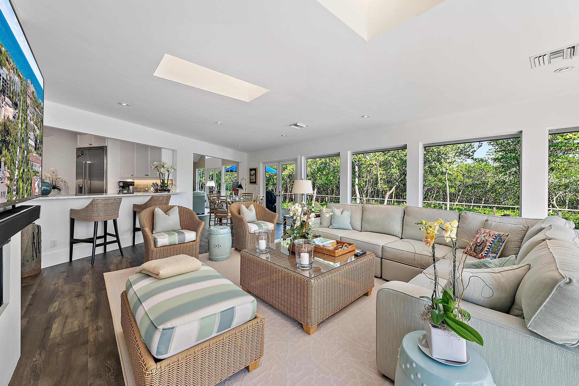 JUPITER ISLAND - Residential