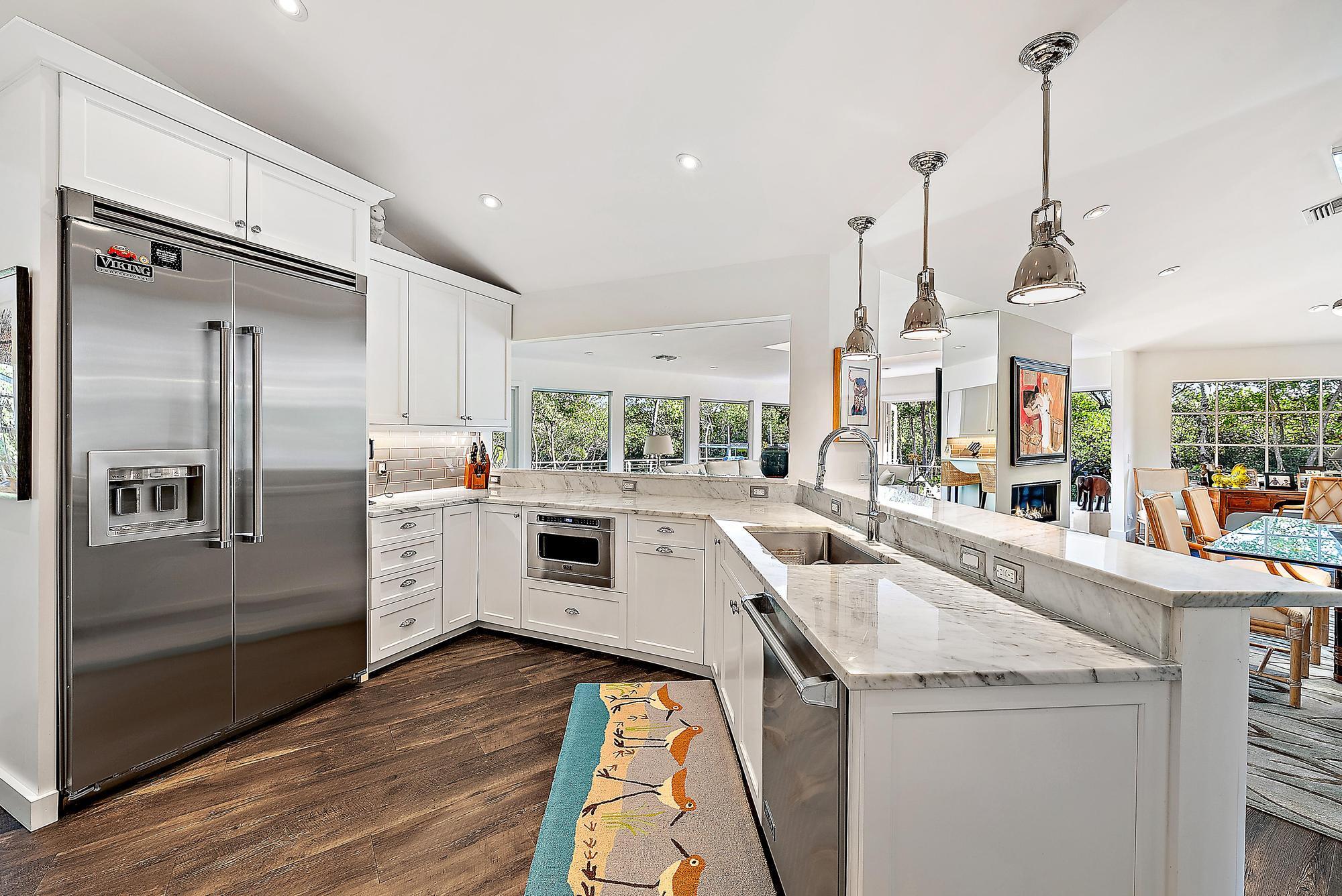 JUPITER ISLAND - Residential