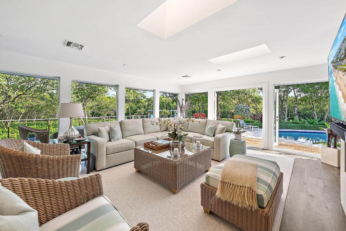 JUPITER ISLAND - Residential