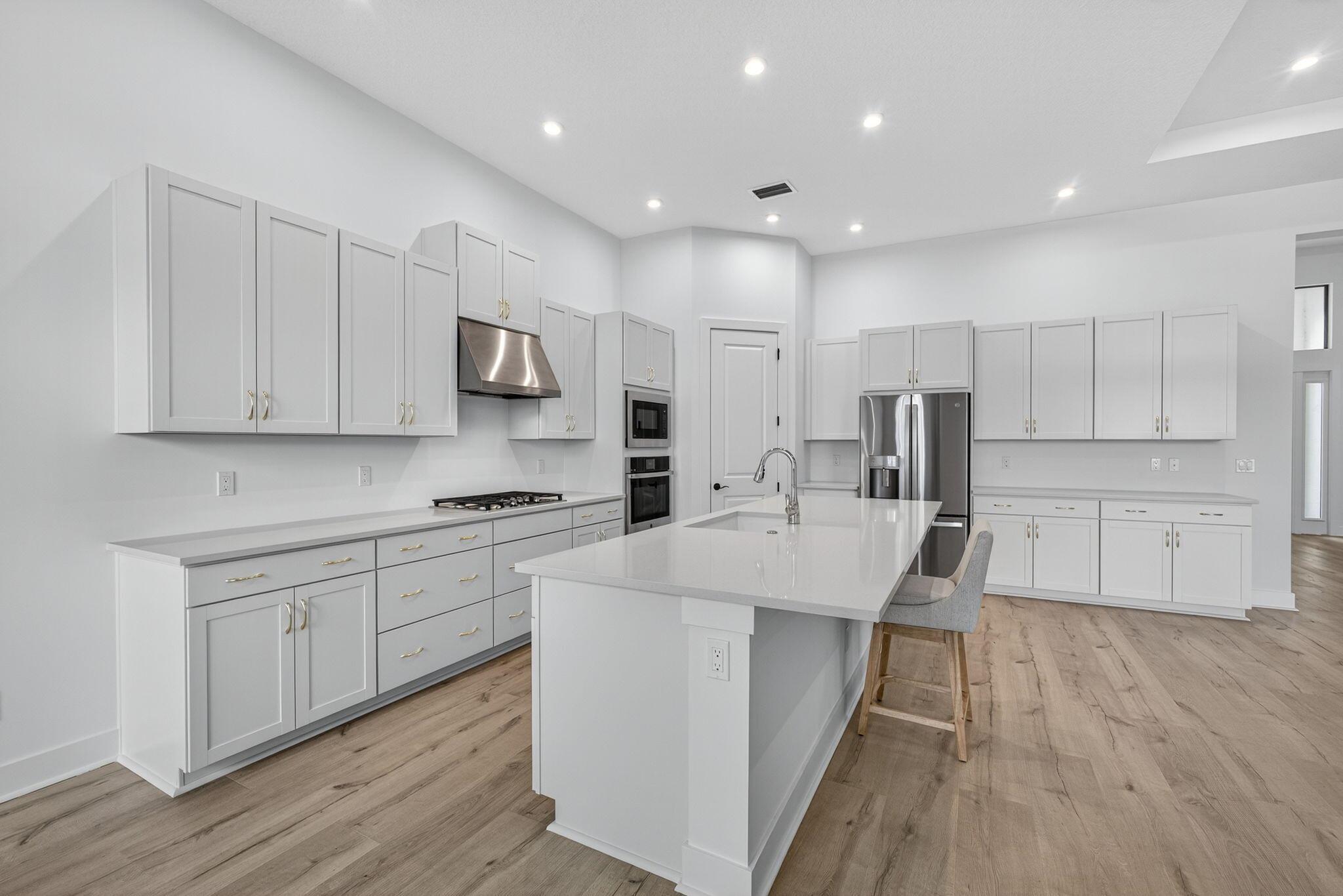 AVENIR POD 20 - Residential Lease