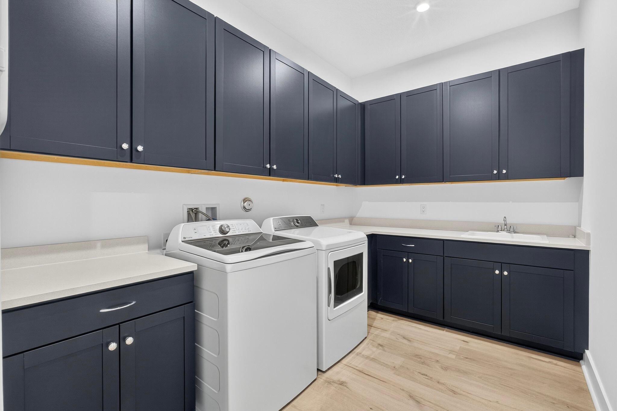 AVENIR POD 20 - Residential Lease