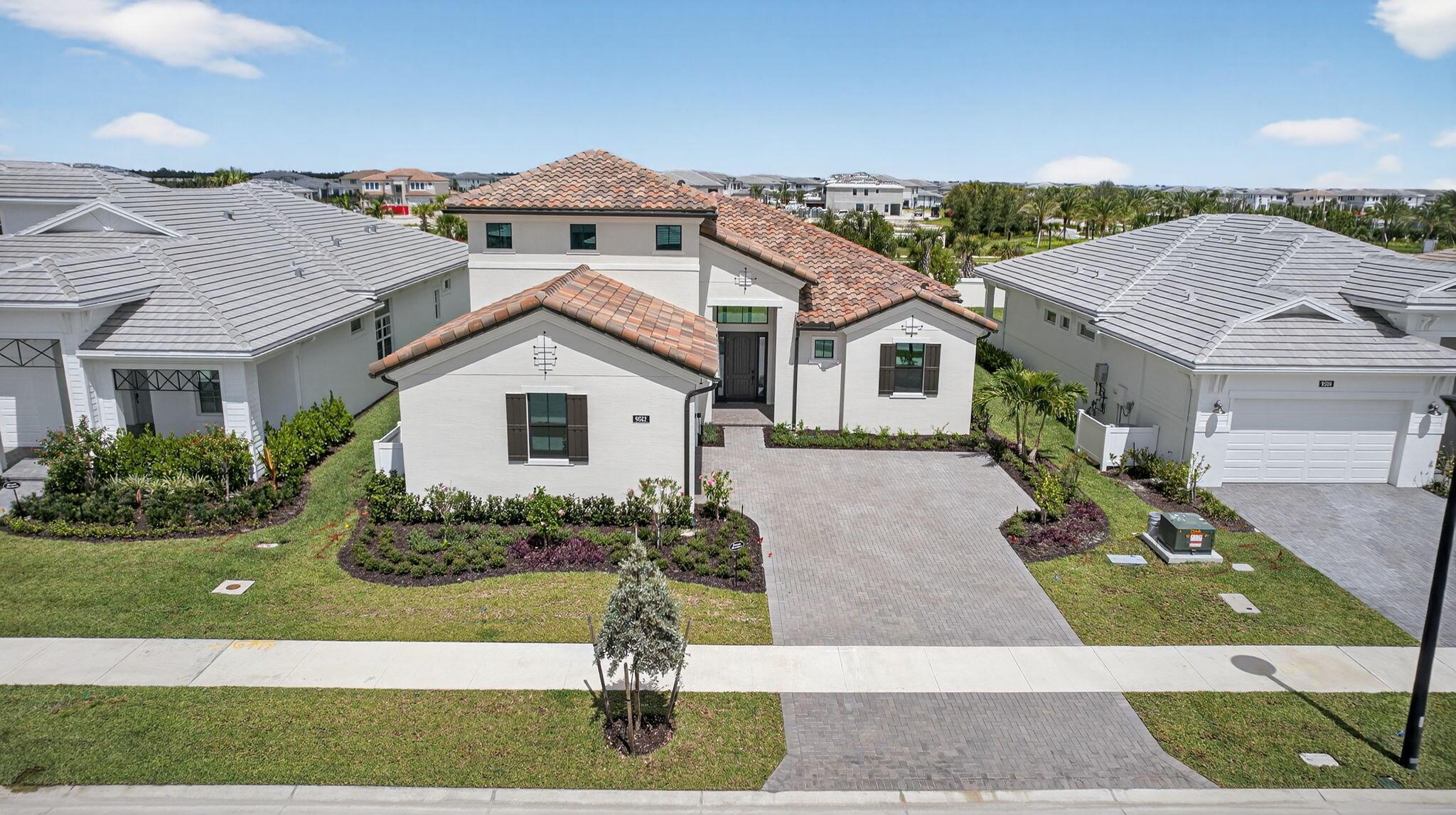 AVENIR POD 20 - Residential Lease