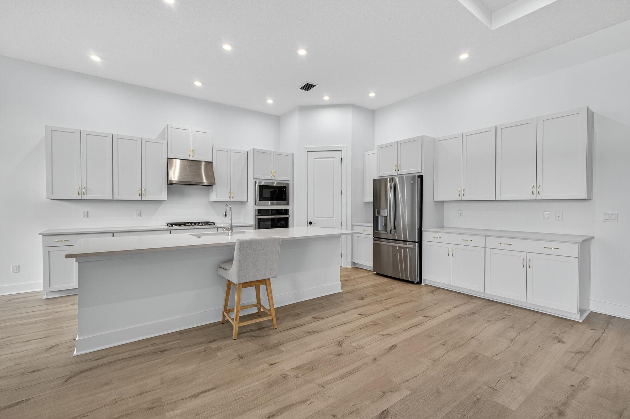 AVENIR POD 20 - Residential Lease