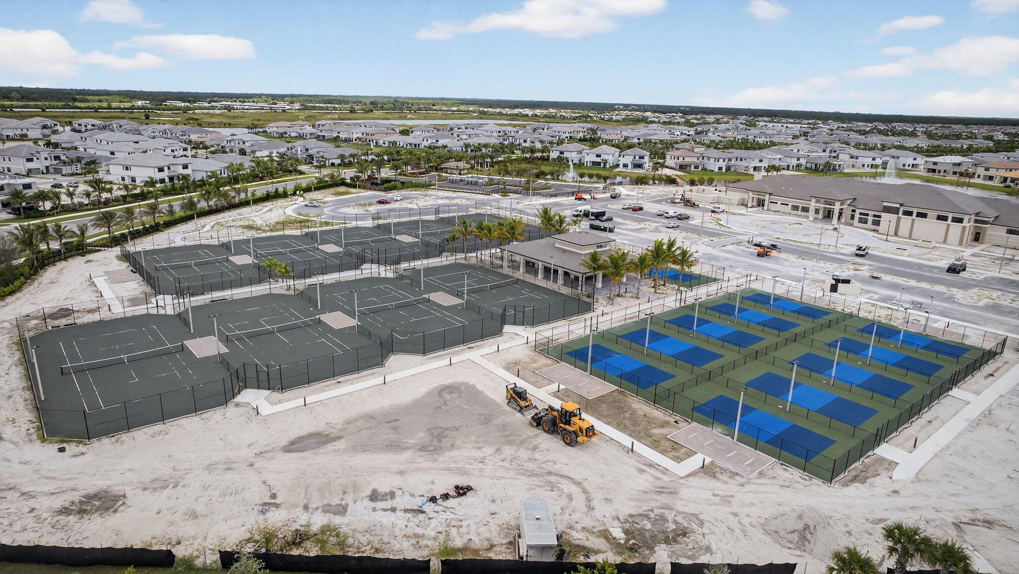 AVENIR POD 20 - Residential Lease