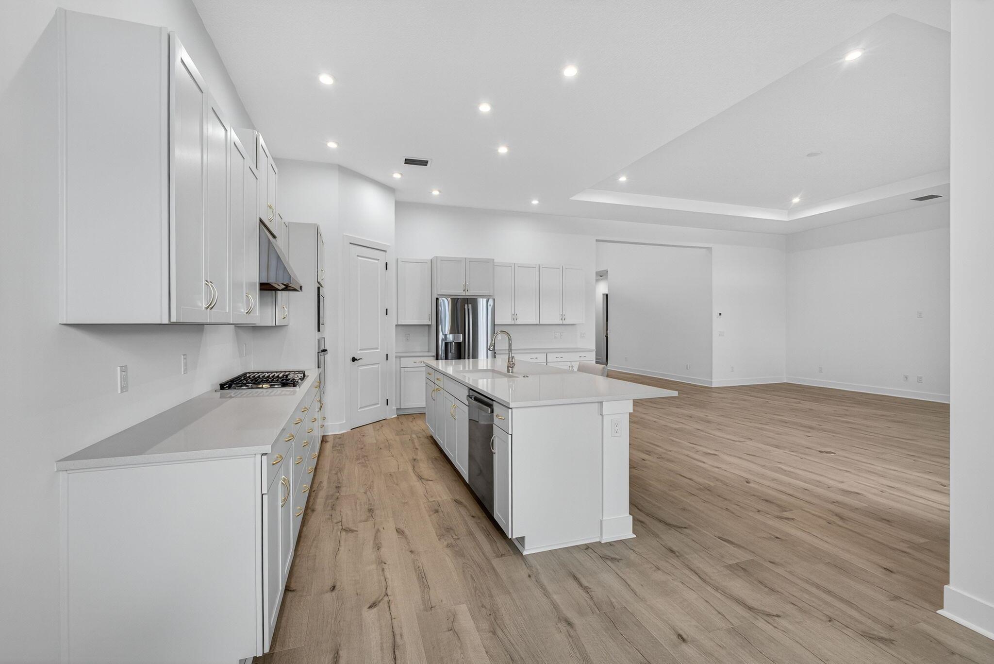 AVENIR POD 20 - Residential Lease