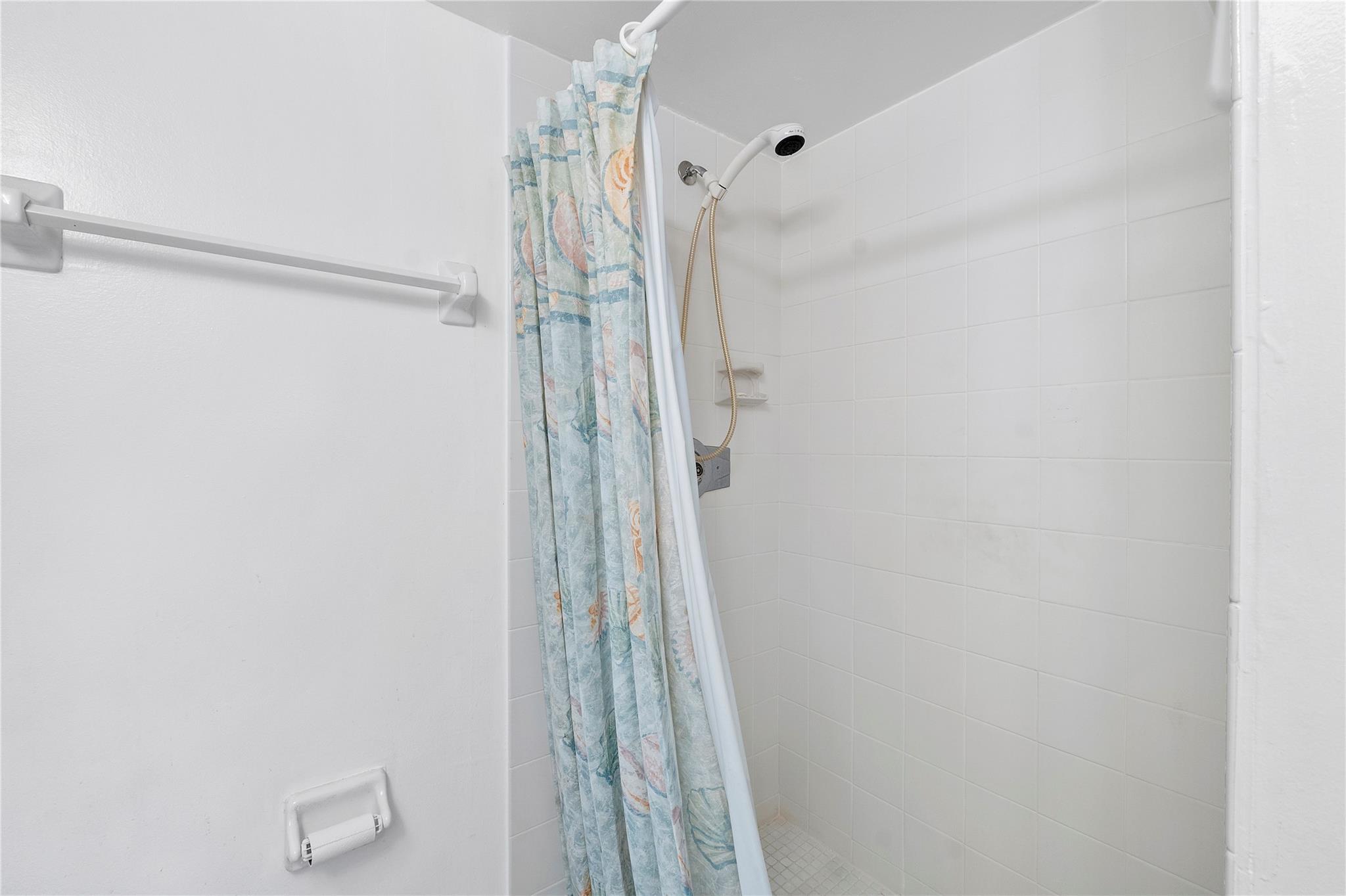 NORTH GARDEN CONDO - Residential