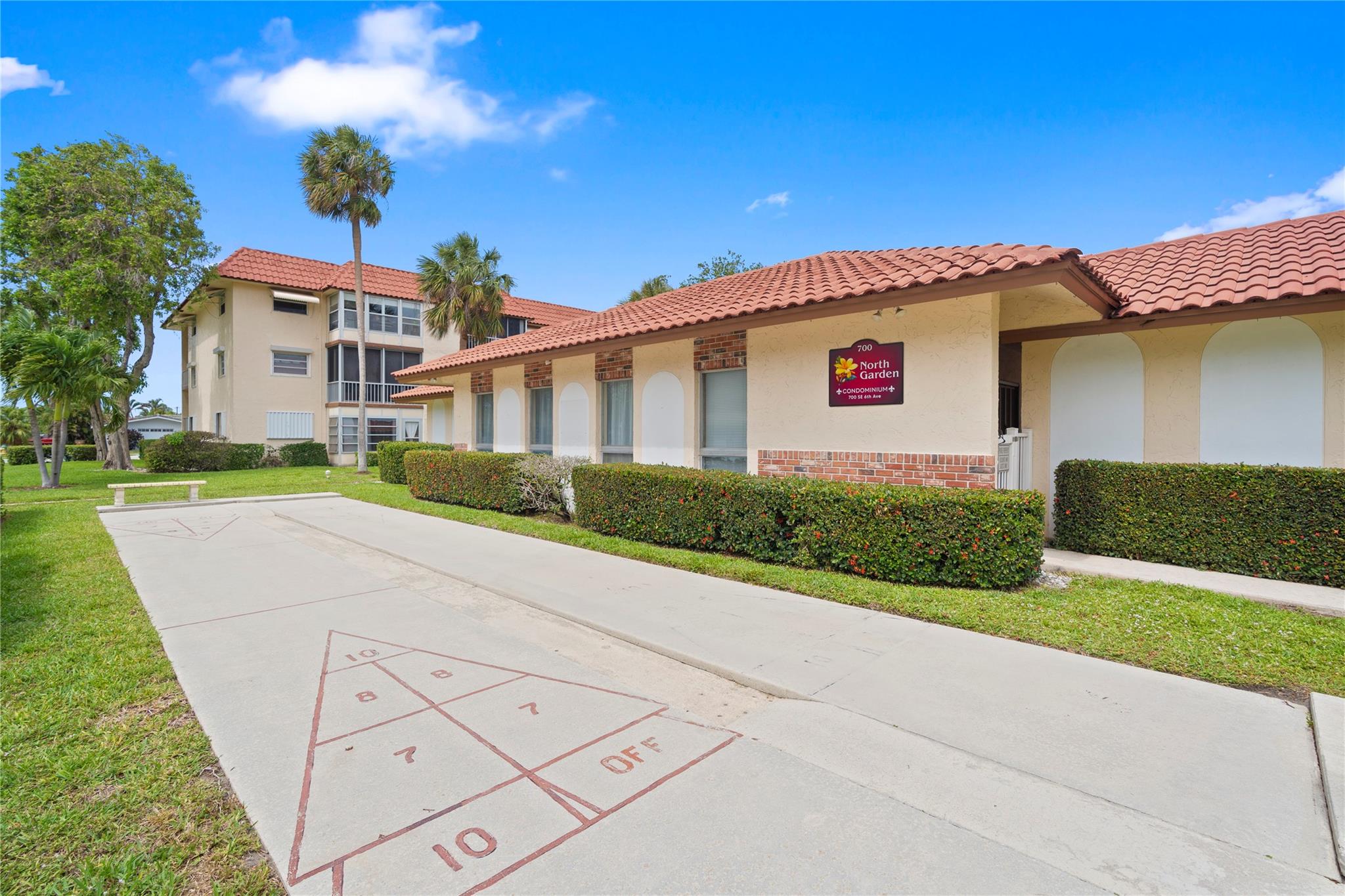 NORTH GARDEN CONDO - Residential