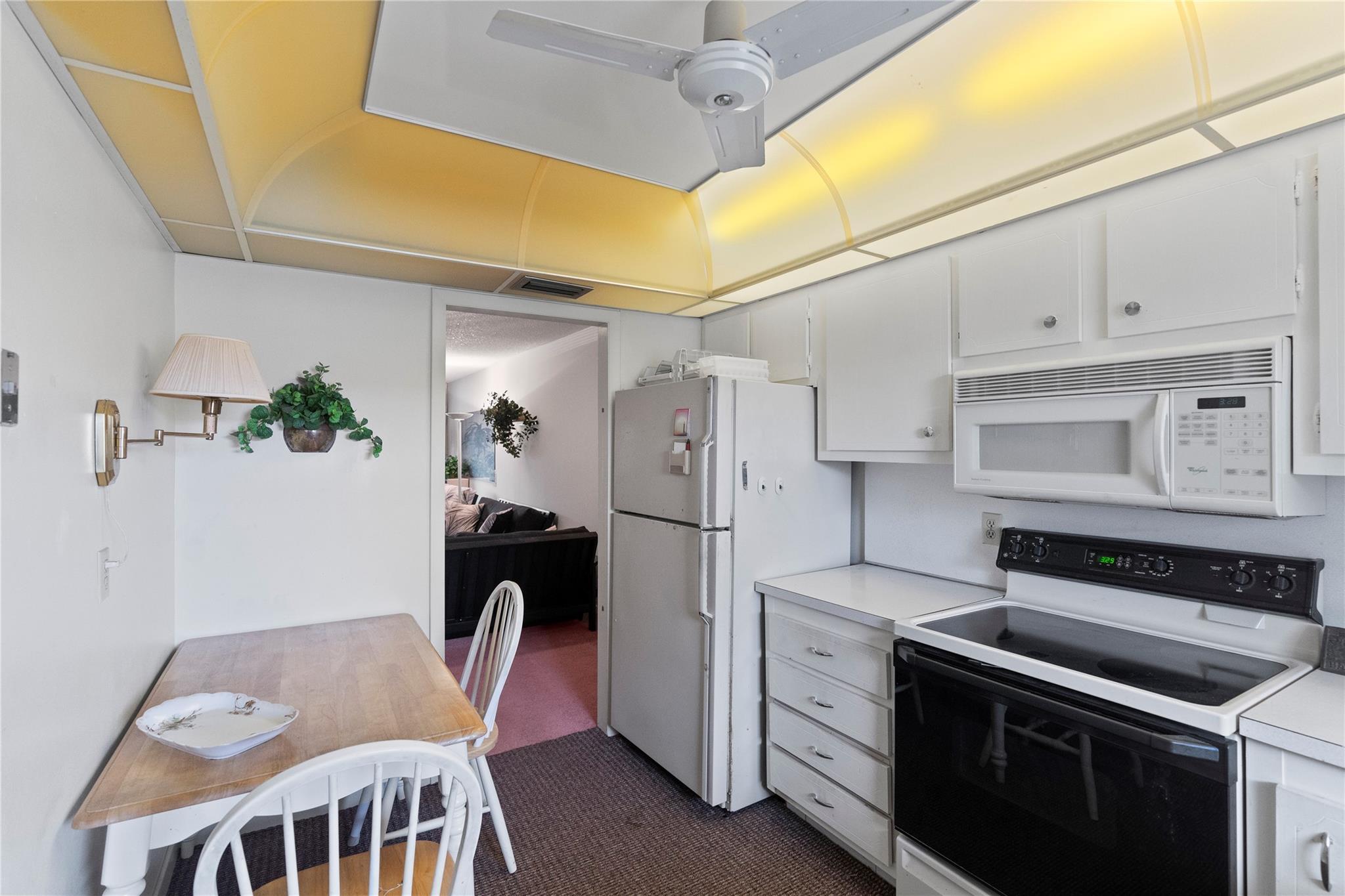 NORTH GARDEN CONDO - Residential