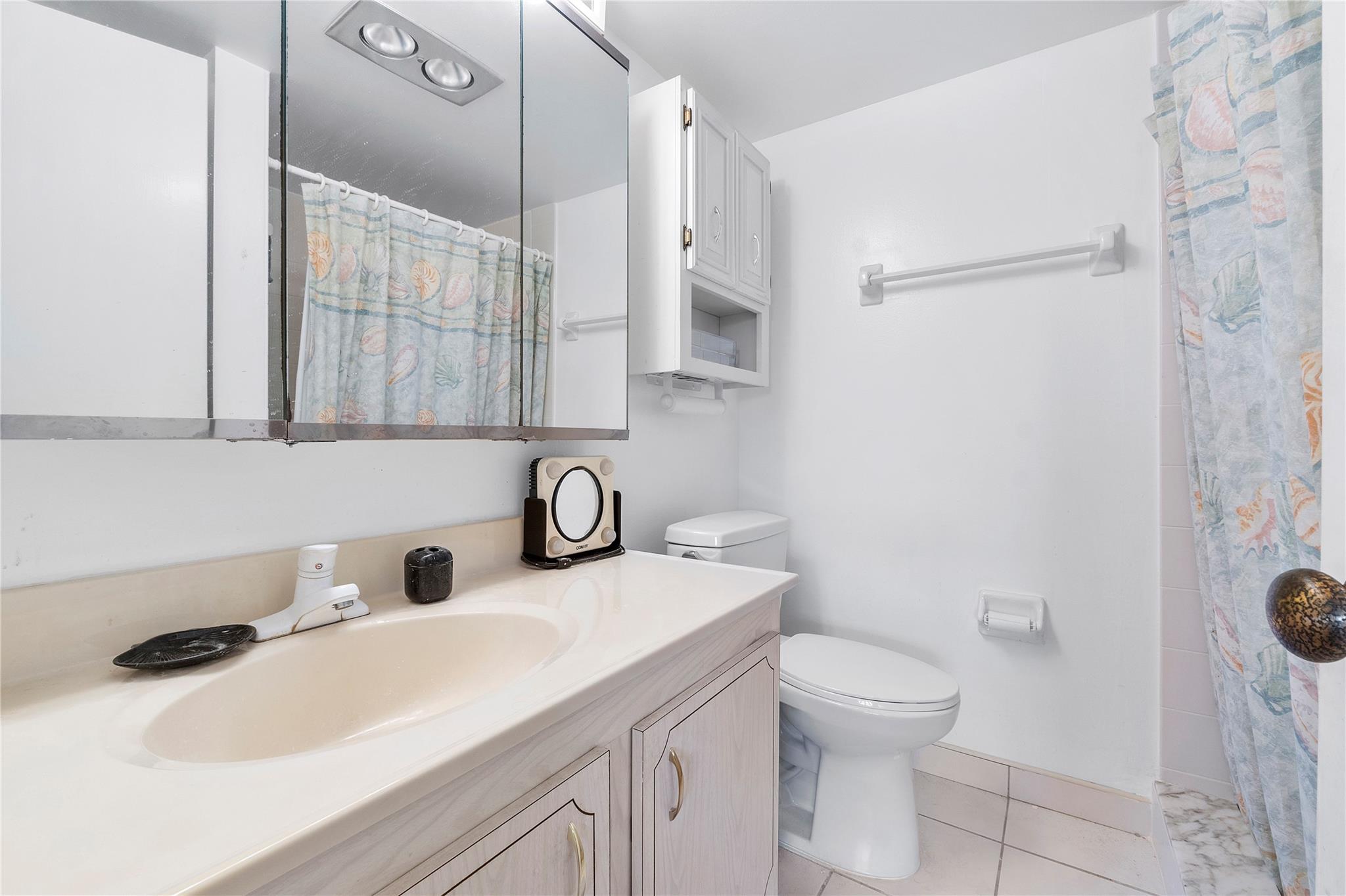 NORTH GARDEN CONDO - Residential