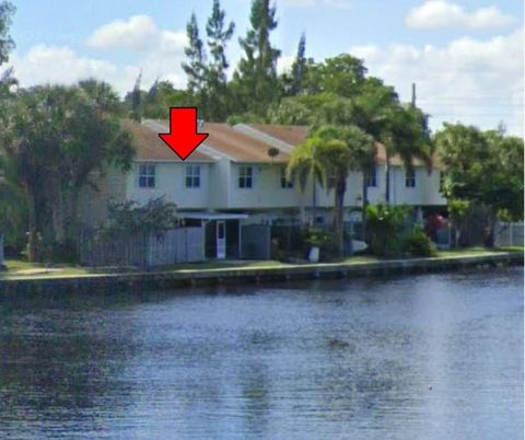 Townhouse in Fort Lauderdale FL 1909 15th Ave Ave.jpg
