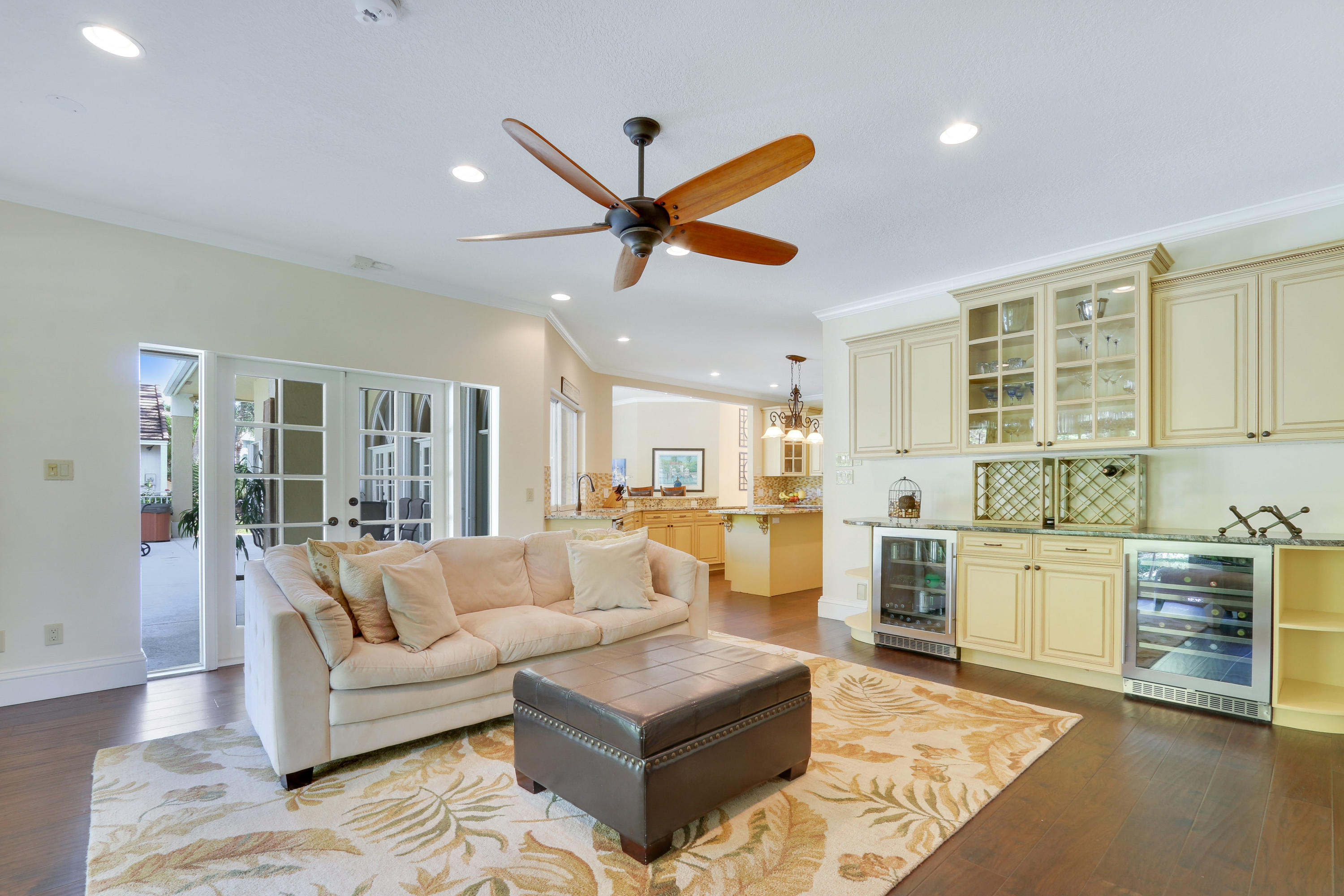 HERITAGE OAKS - Residential