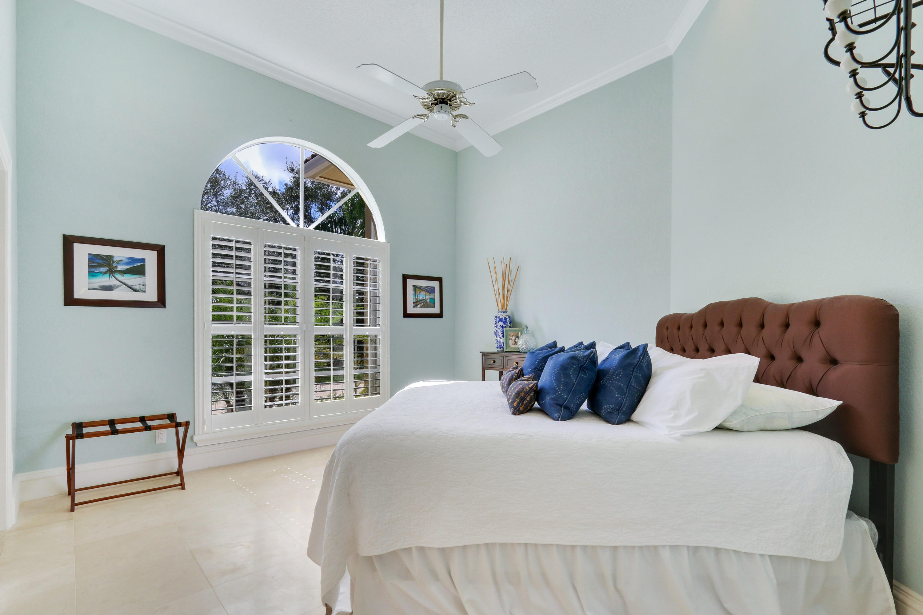 HERITAGE OAKS - Residential