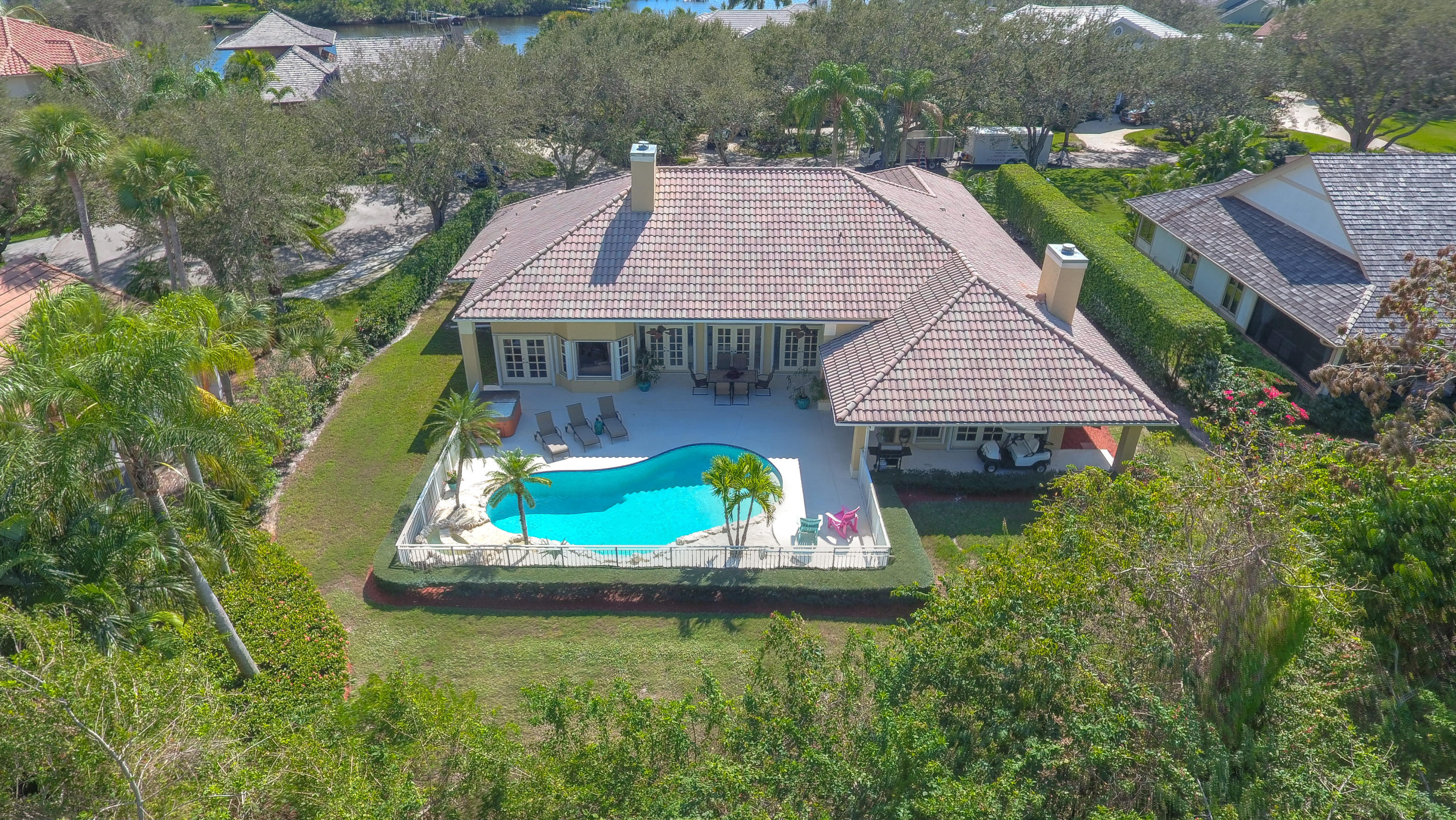 HERITAGE OAKS - Residential