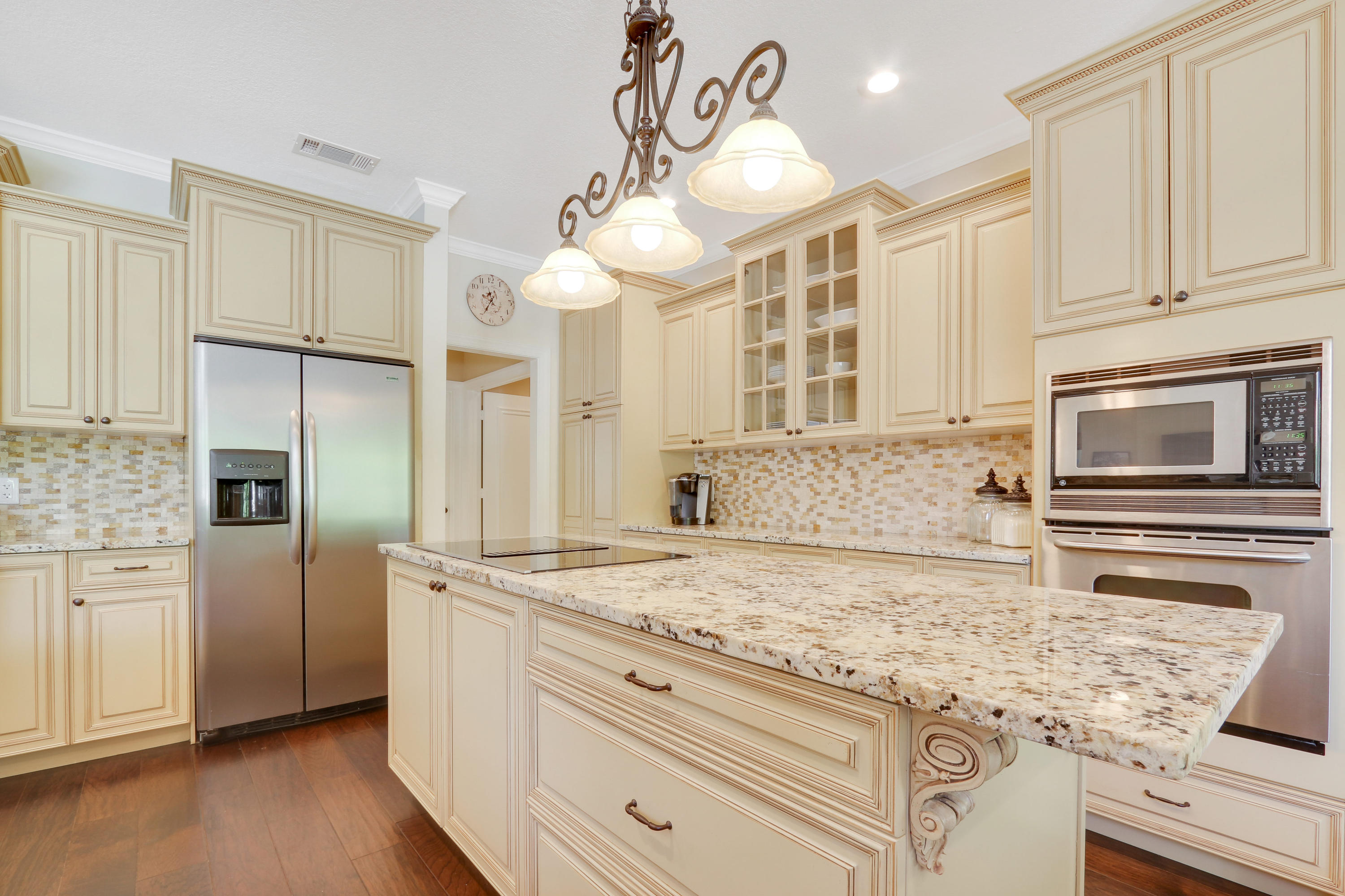 HERITAGE OAKS - Residential