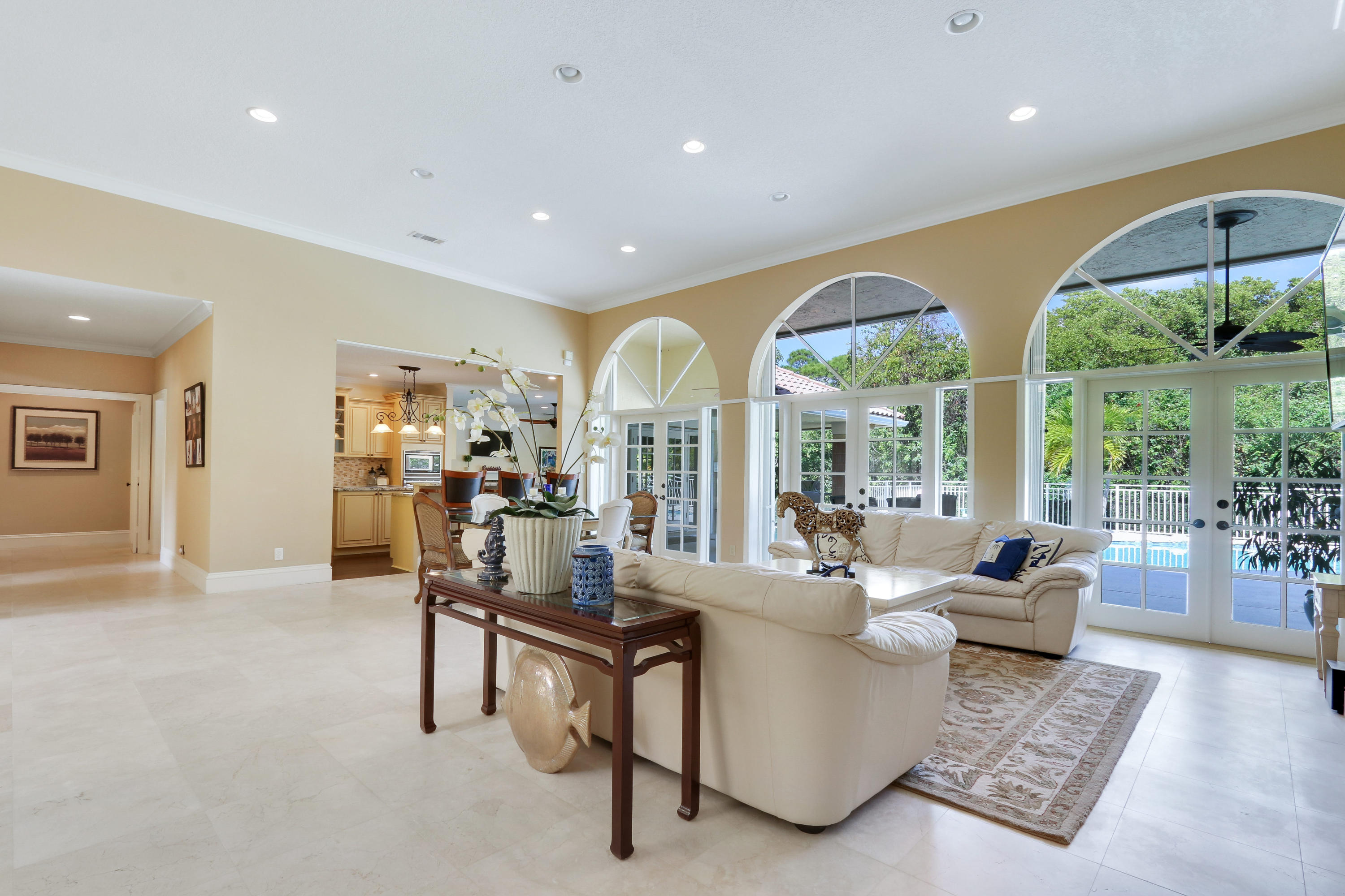 HERITAGE OAKS - Residential