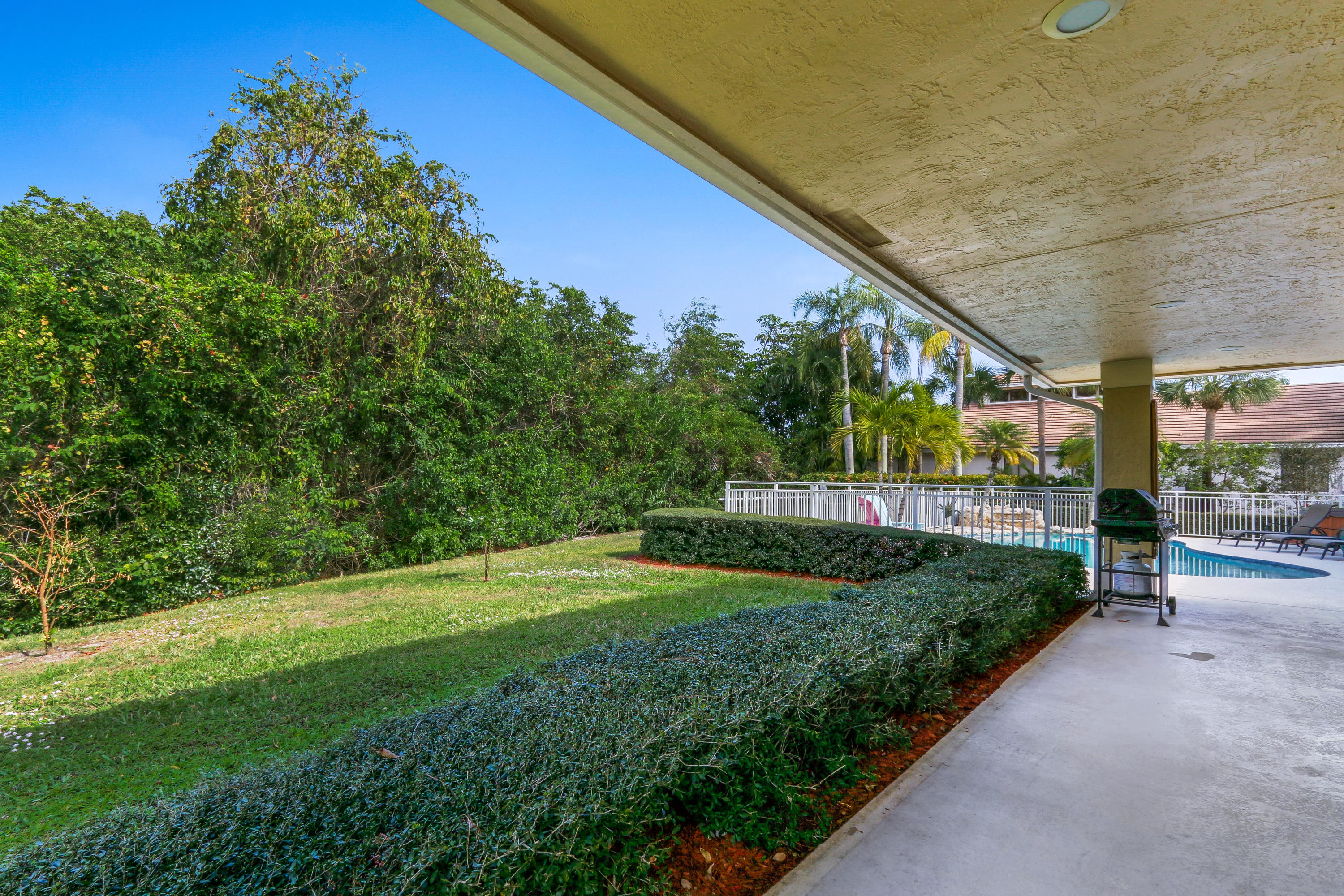 HERITAGE OAKS - Residential