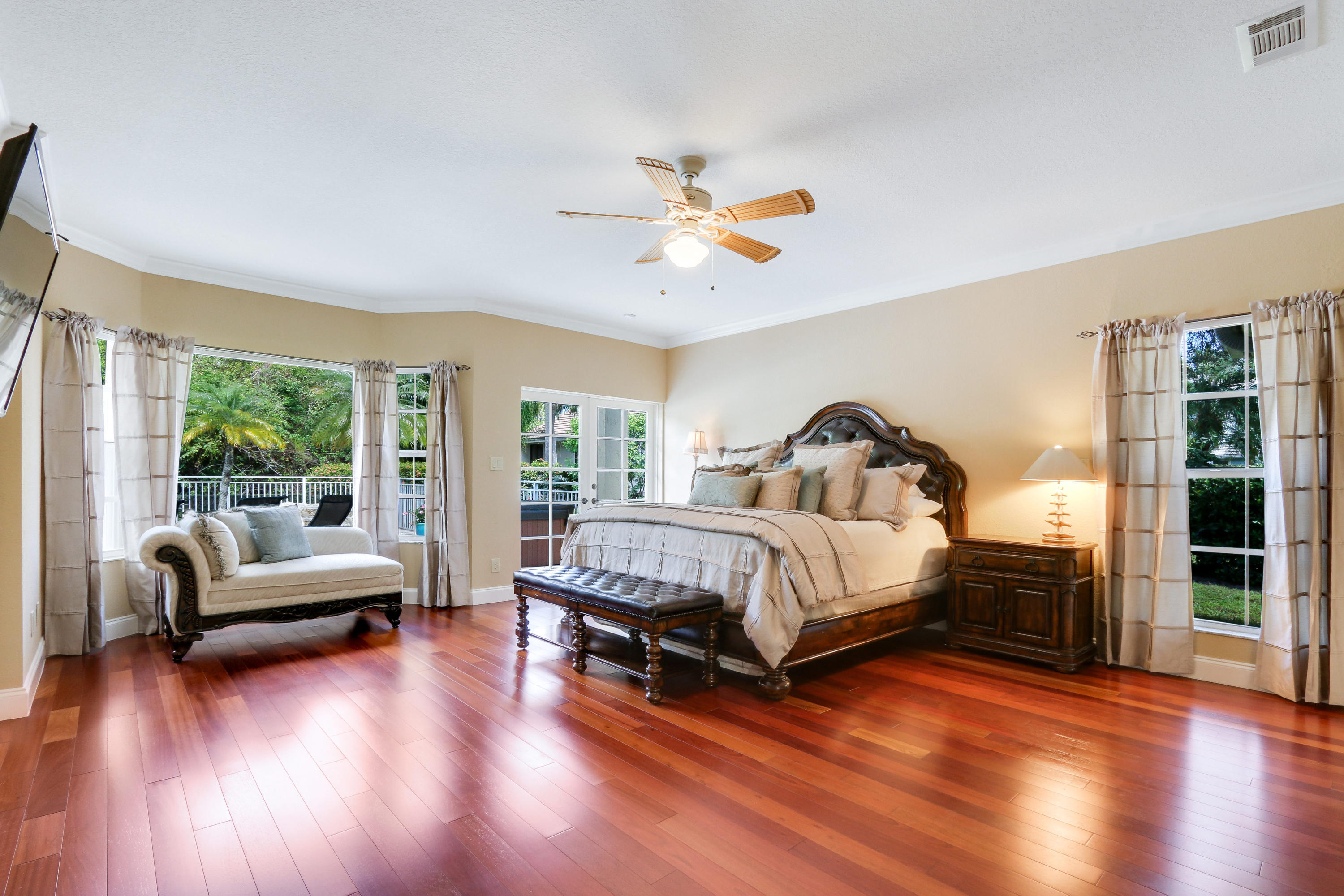 HERITAGE OAKS - Residential