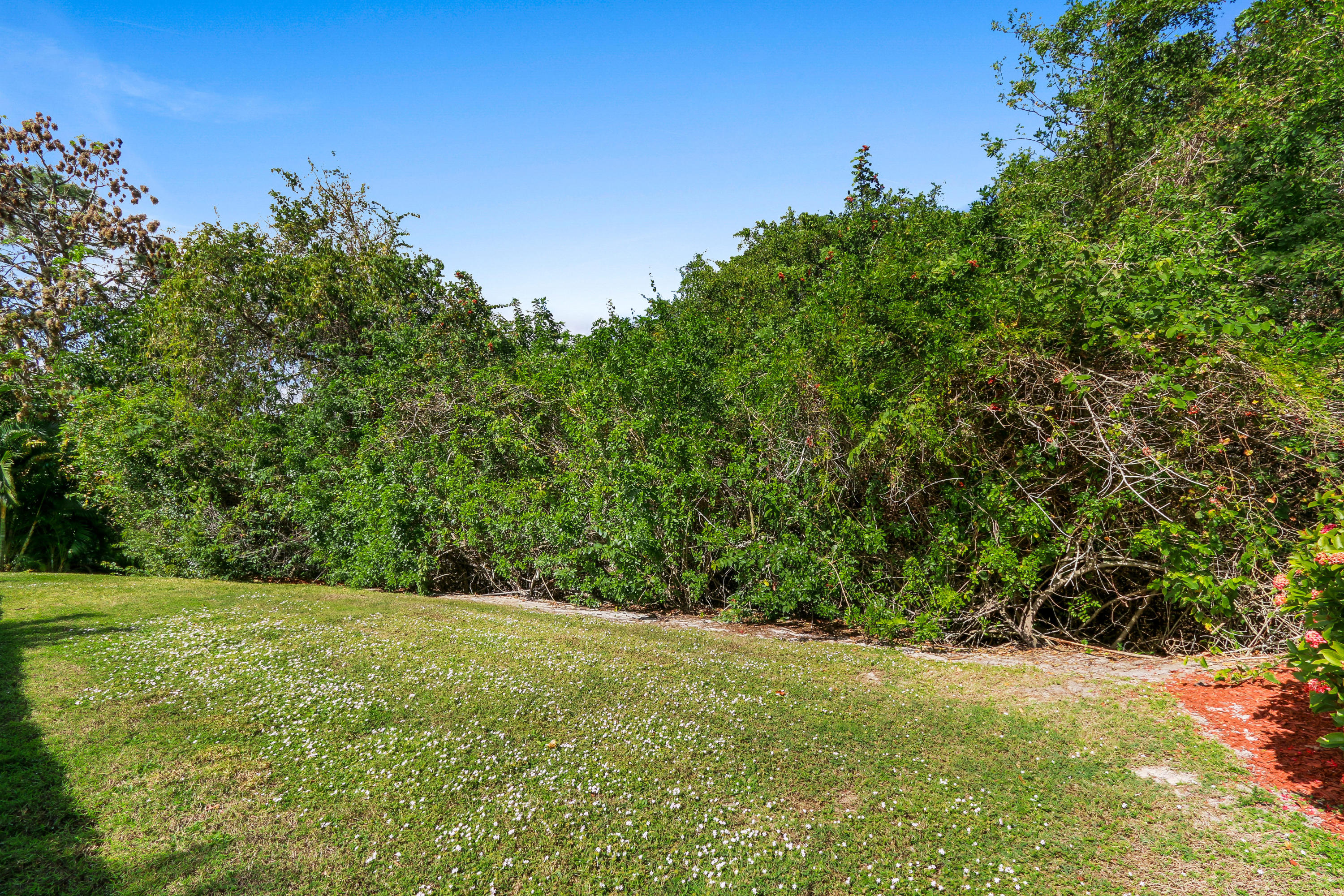 HERITAGE OAKS - Residential