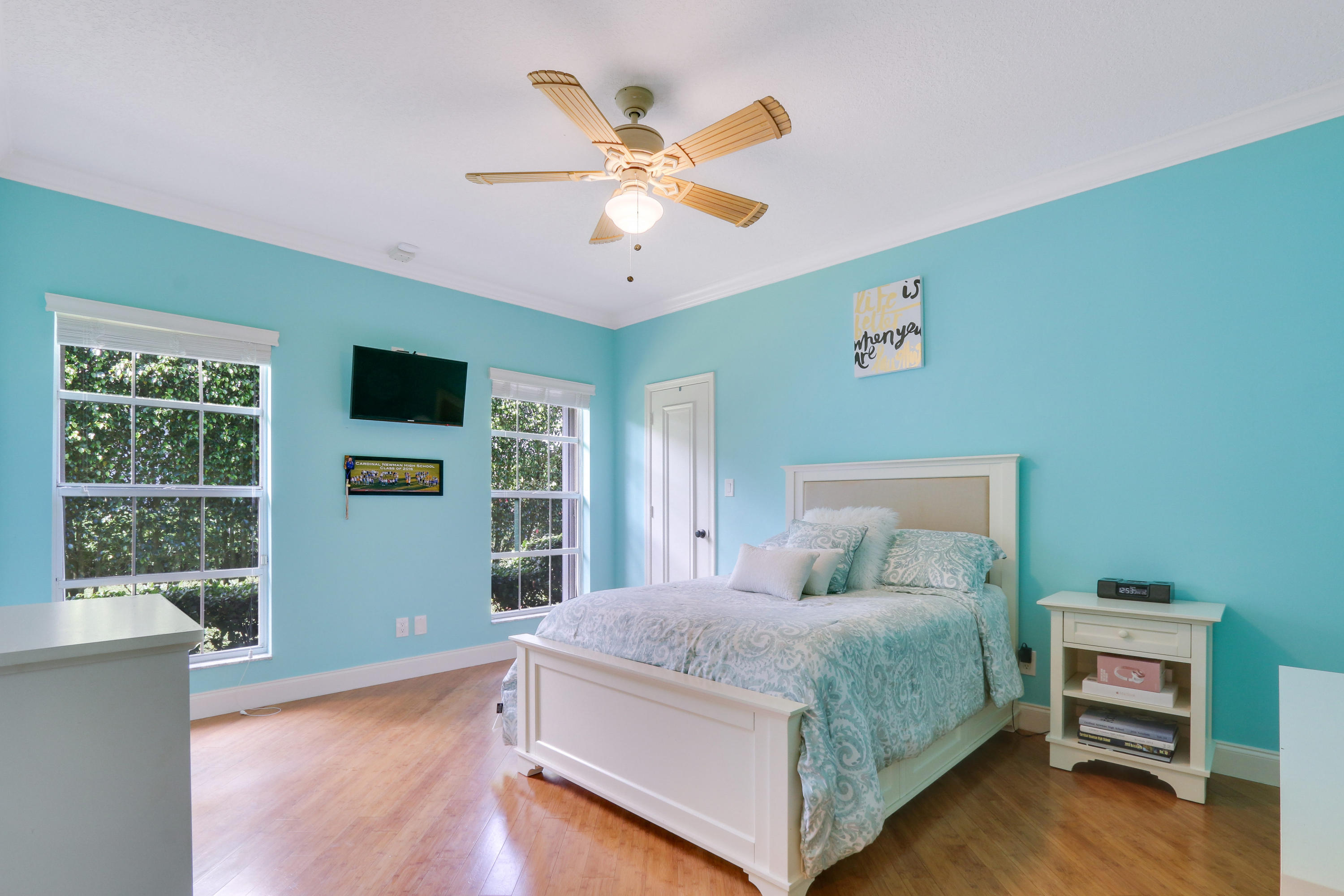 HERITAGE OAKS - Residential