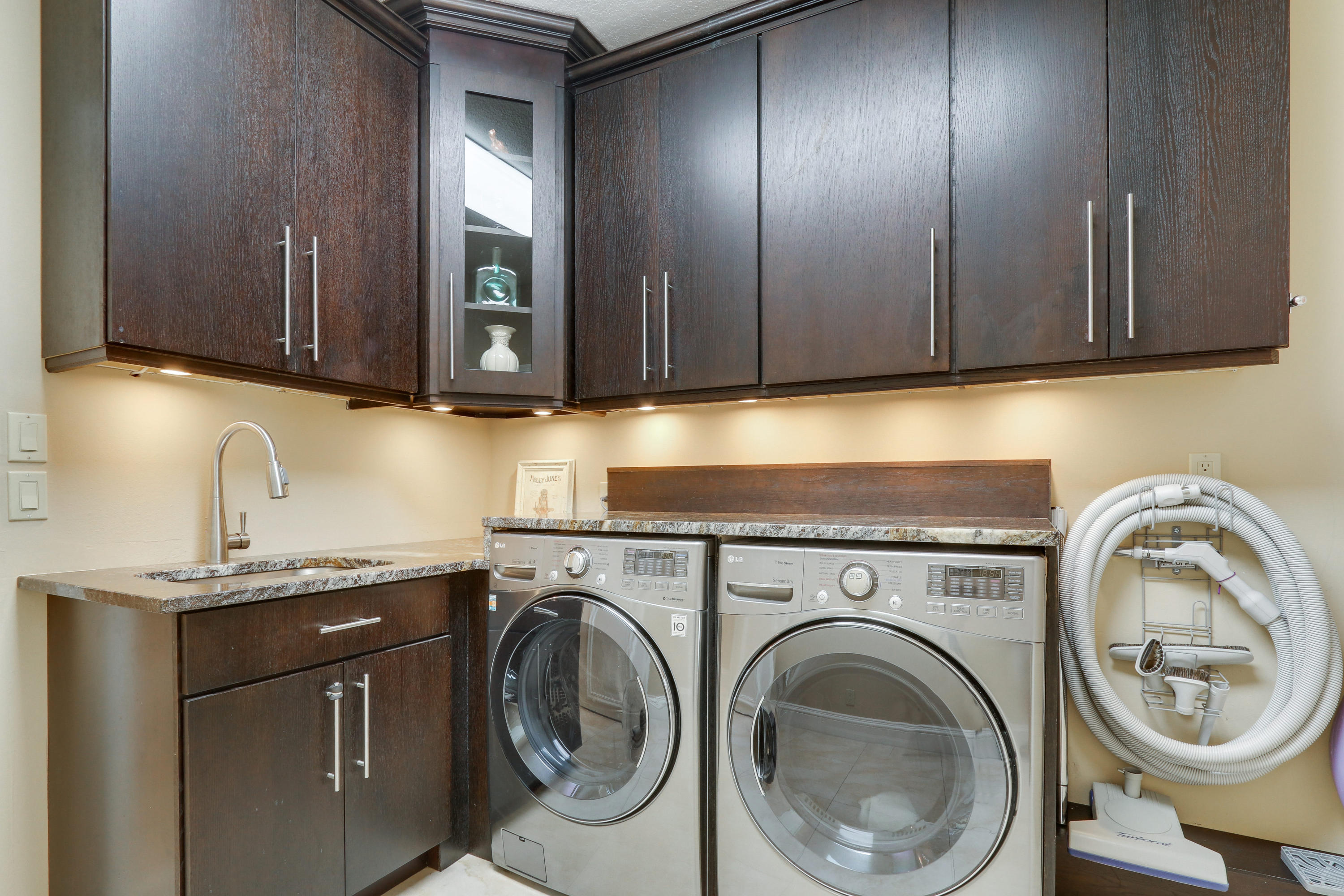 HERITAGE OAKS - Residential