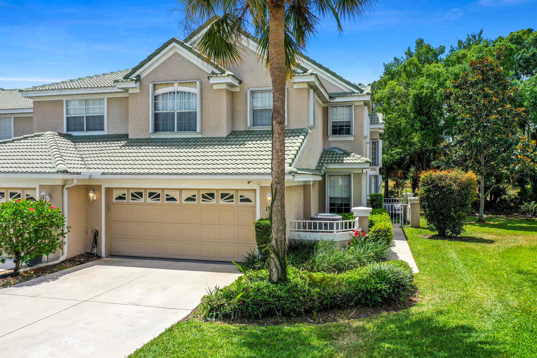 HARBOUR ISLES AT LAKE CHA - Residential