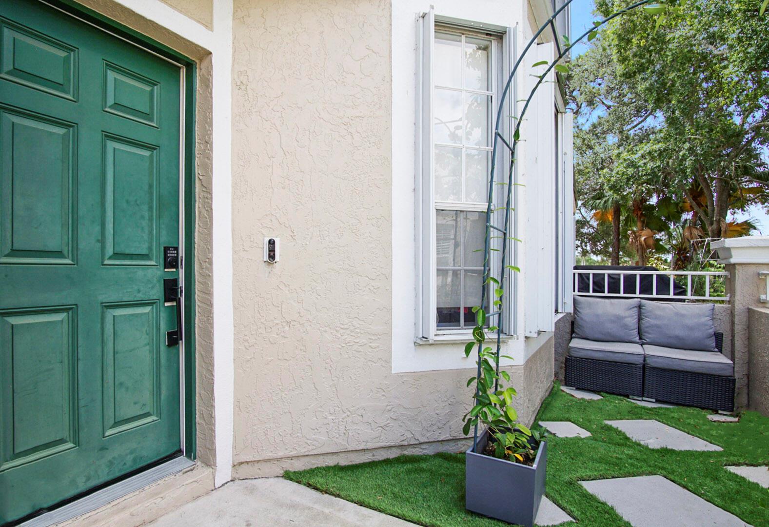 HARBOUR ISLES AT LAKE CHA - Residential