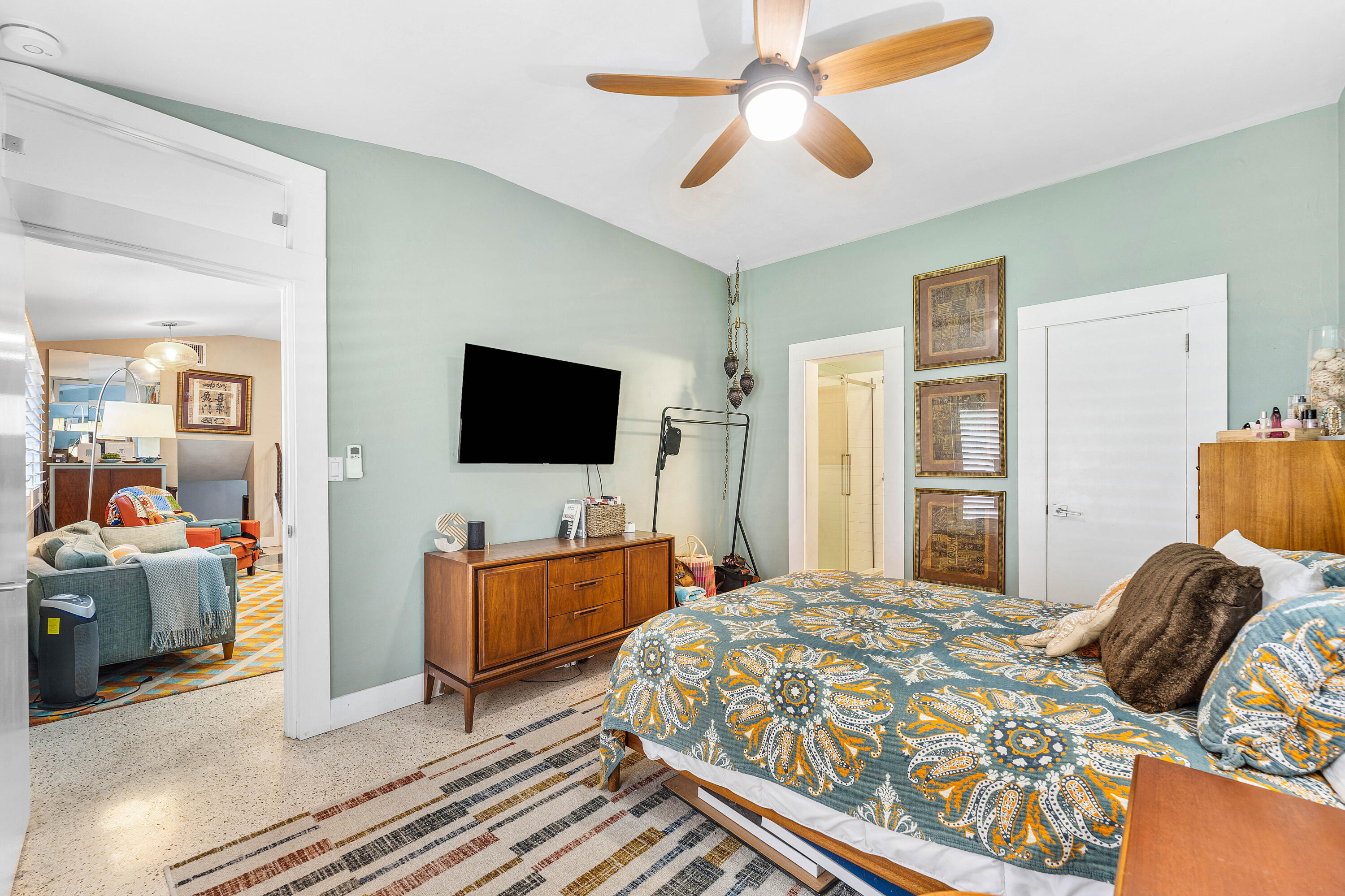 WHISEM UNIT B - Residential