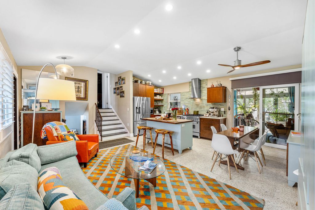 Photo of 1455 NE 4th Avenue, Boca Raton, FL 33432 (MLS # B26012365)