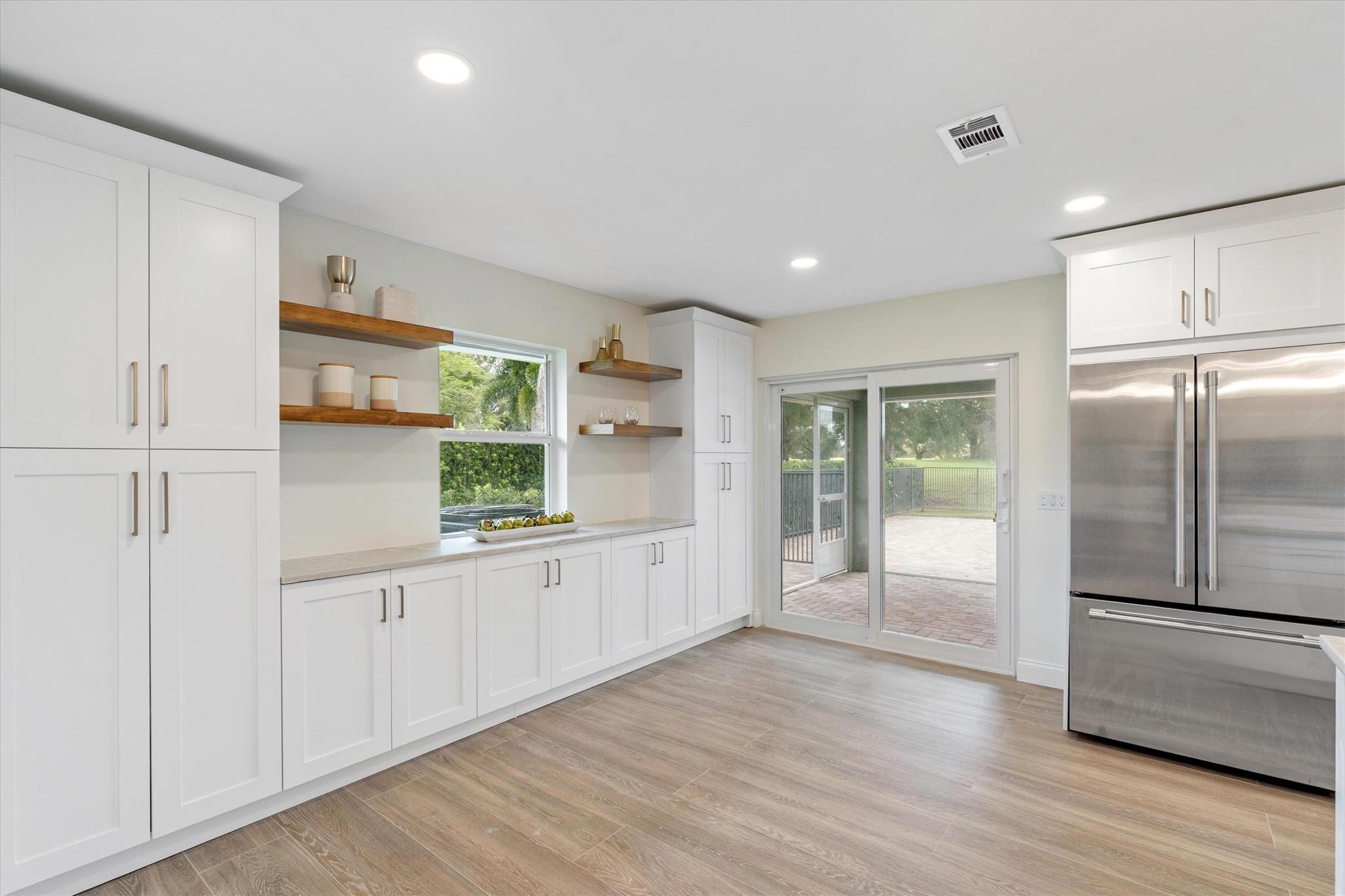 SOUTH SHORE 2 OF WELLINGT - Residential