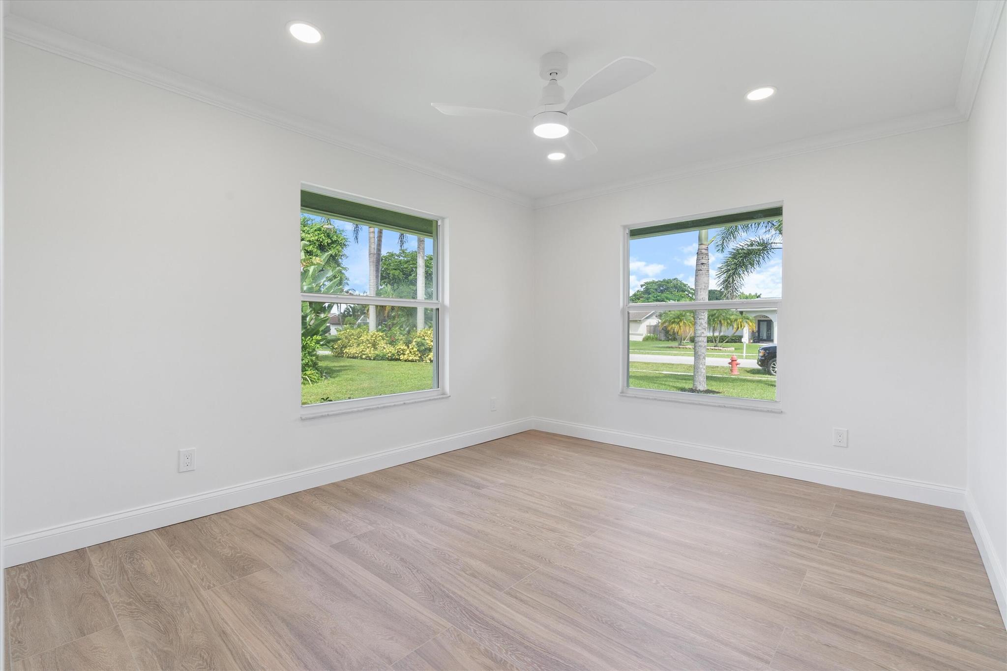 SOUTH SHORE 2 OF WELLINGT - Residential