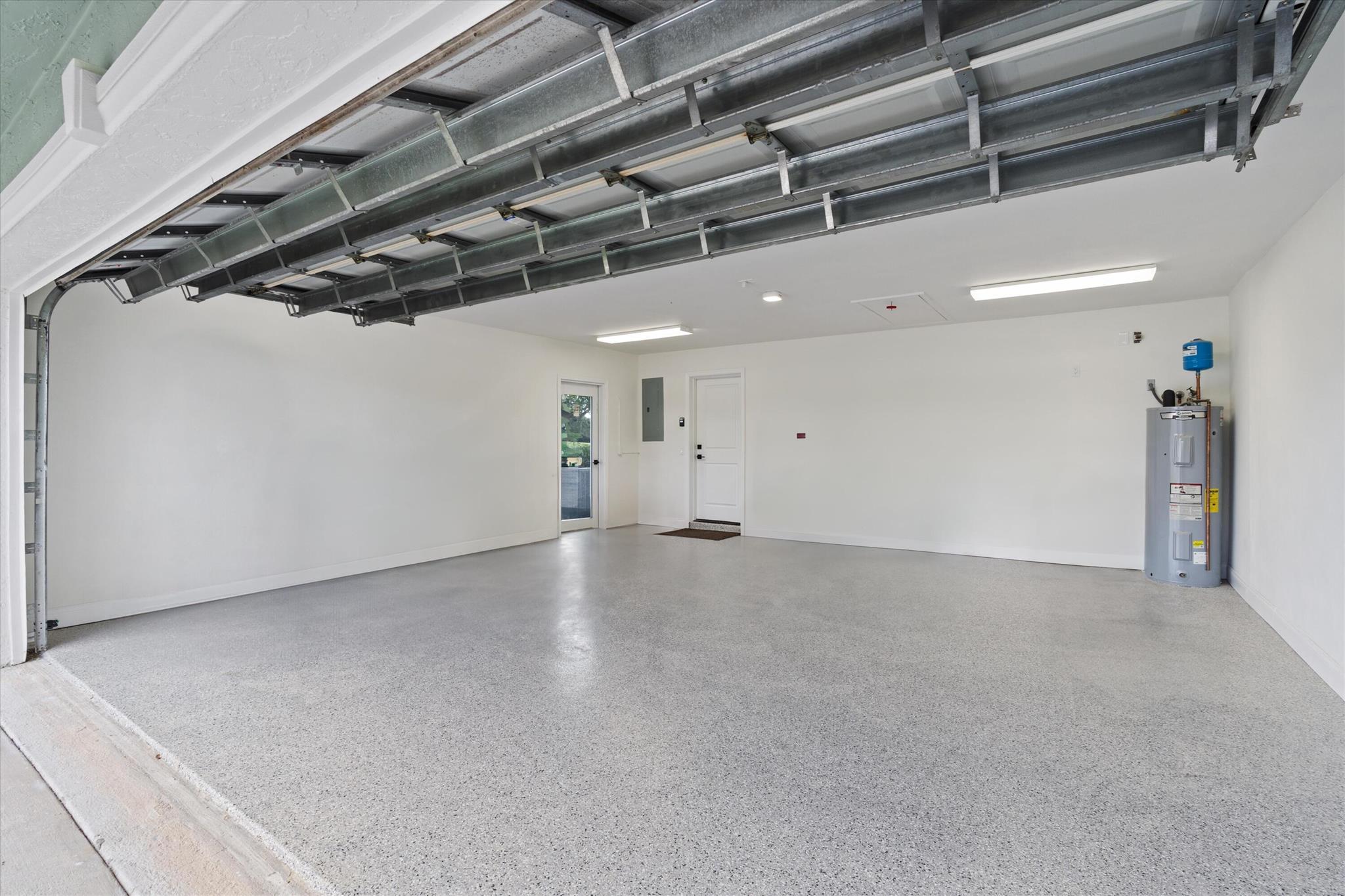 SOUTH SHORE 2 OF WELLINGT - Residential