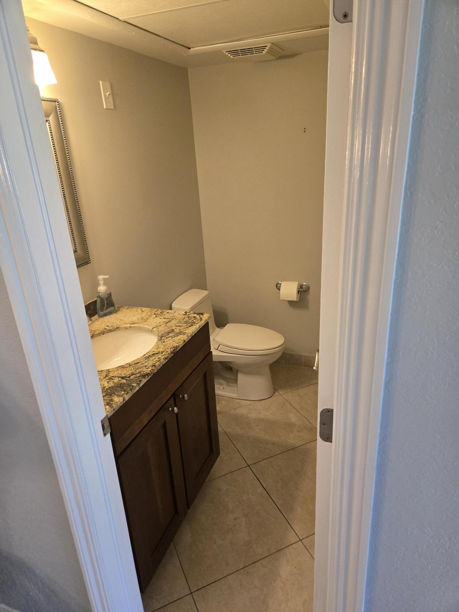 1940 NE 2nd Avenue 101j