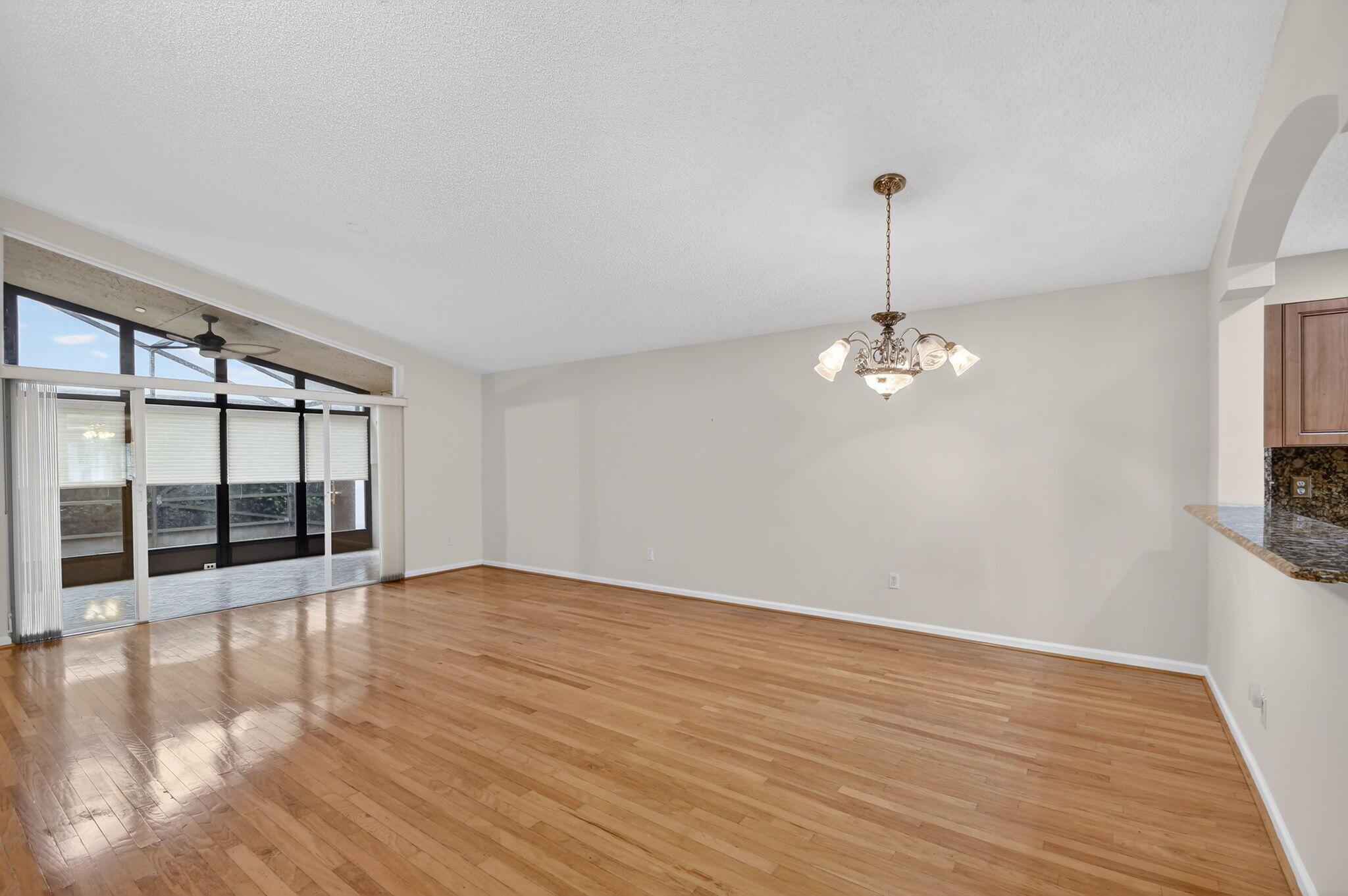 VALENCIA ISLES 1 - Residential