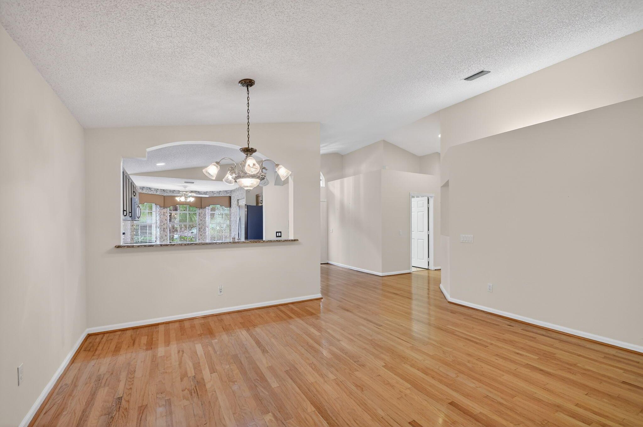 VALENCIA ISLES 1 - Residential