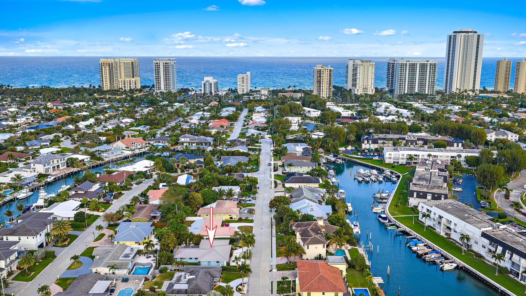 YACHT HARBOR MANOR - Residential