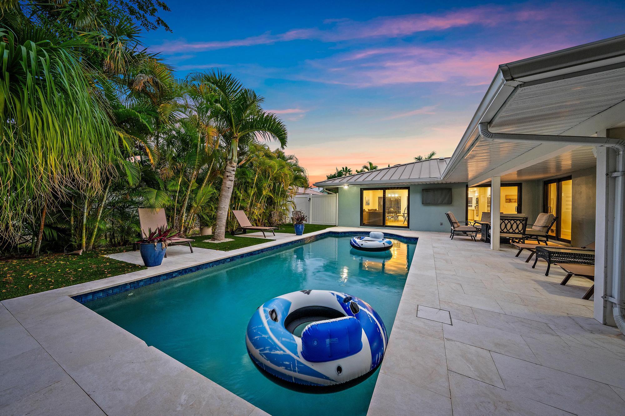 YACHT HARBOR MANOR - Residential